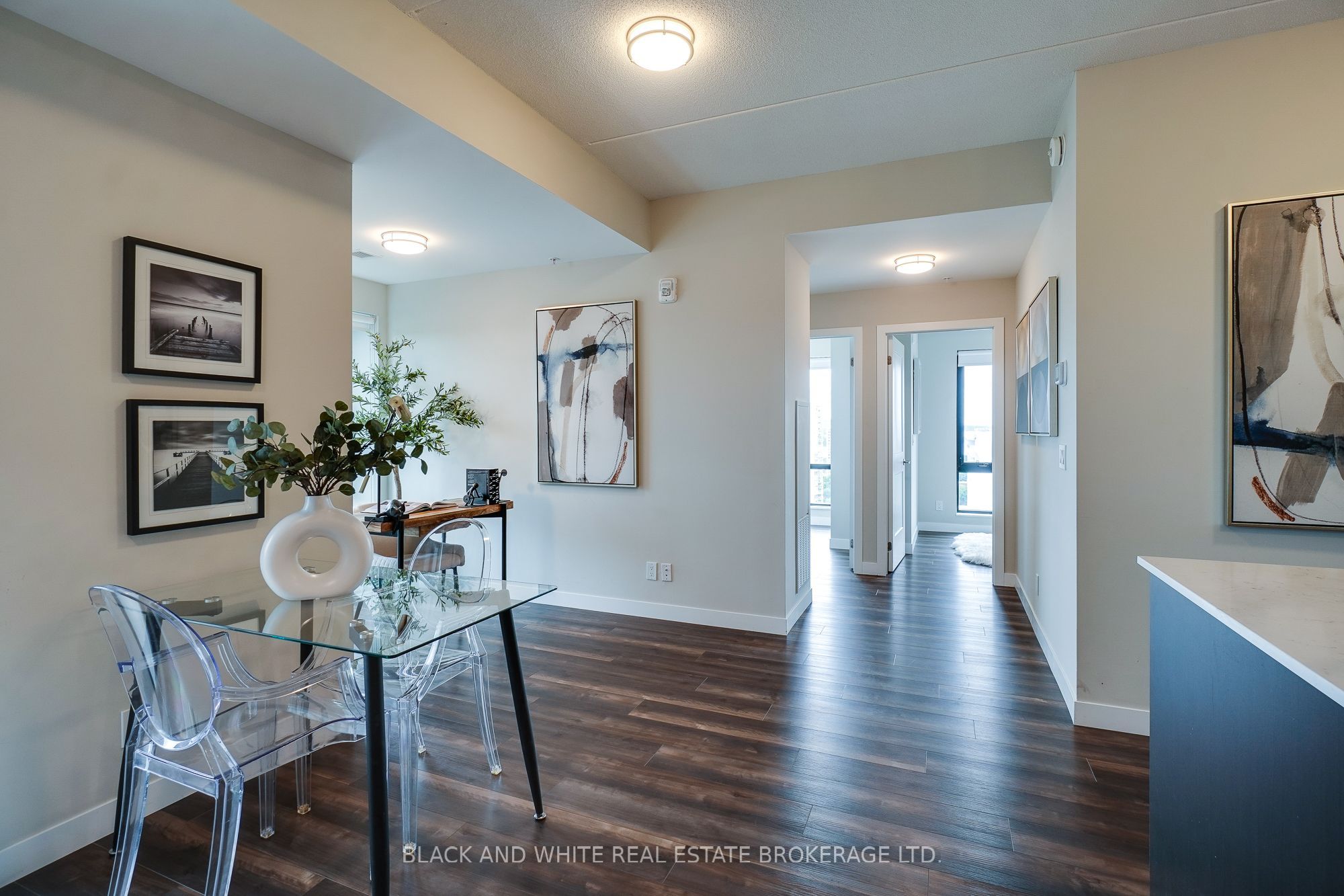 15 Queen Street S 1407, Hamilton, ON L8P 3R4 photo 4