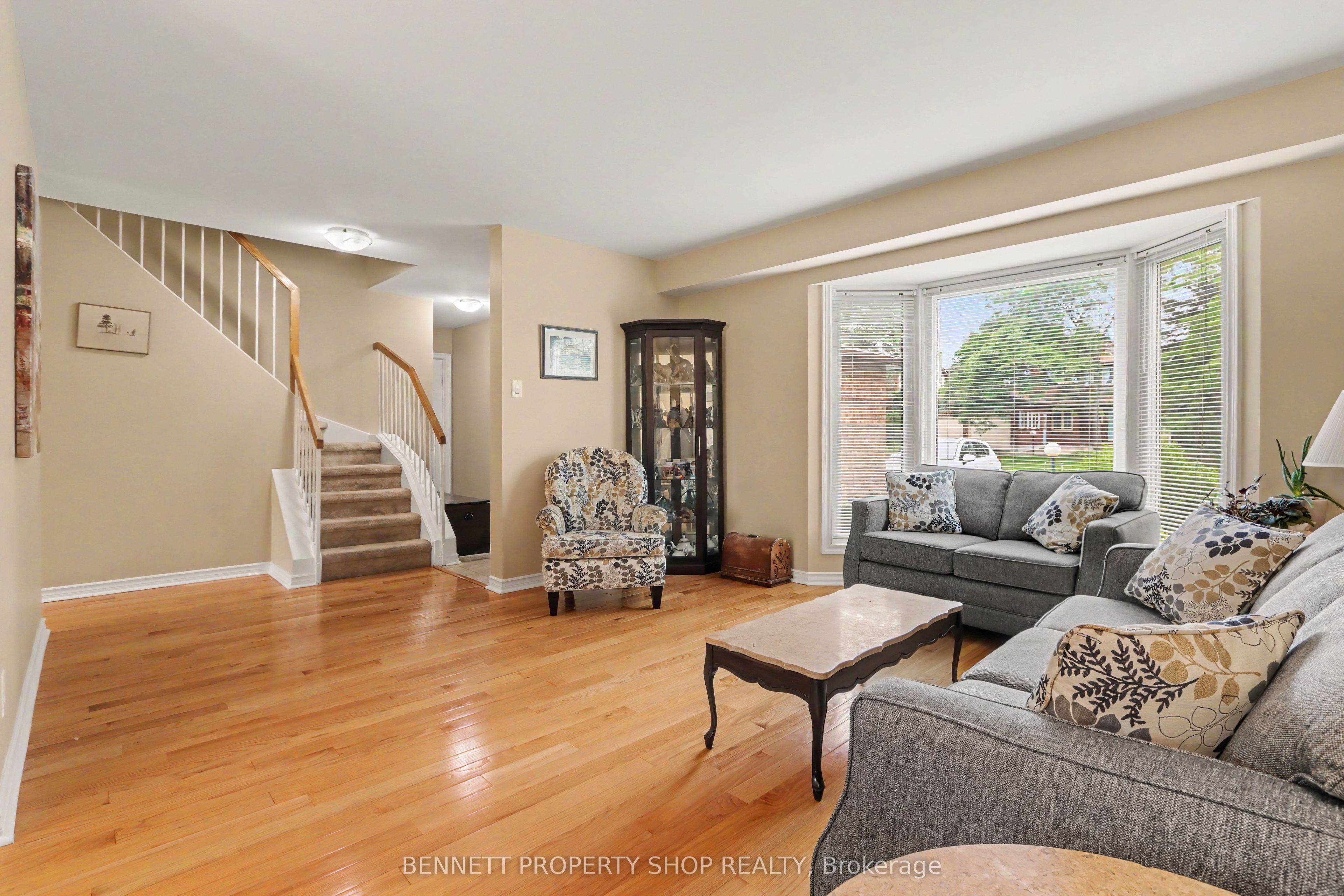 432 Pickford Drive, Kanata, ON K2L 3R4 photo 3