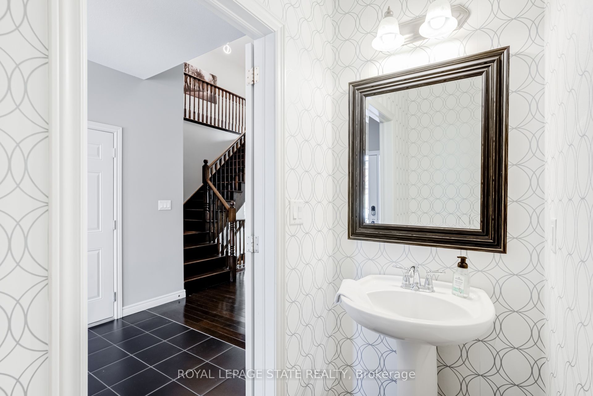7 Kinsman Drive, Hamilton, ON L0R 1C0 photo 5