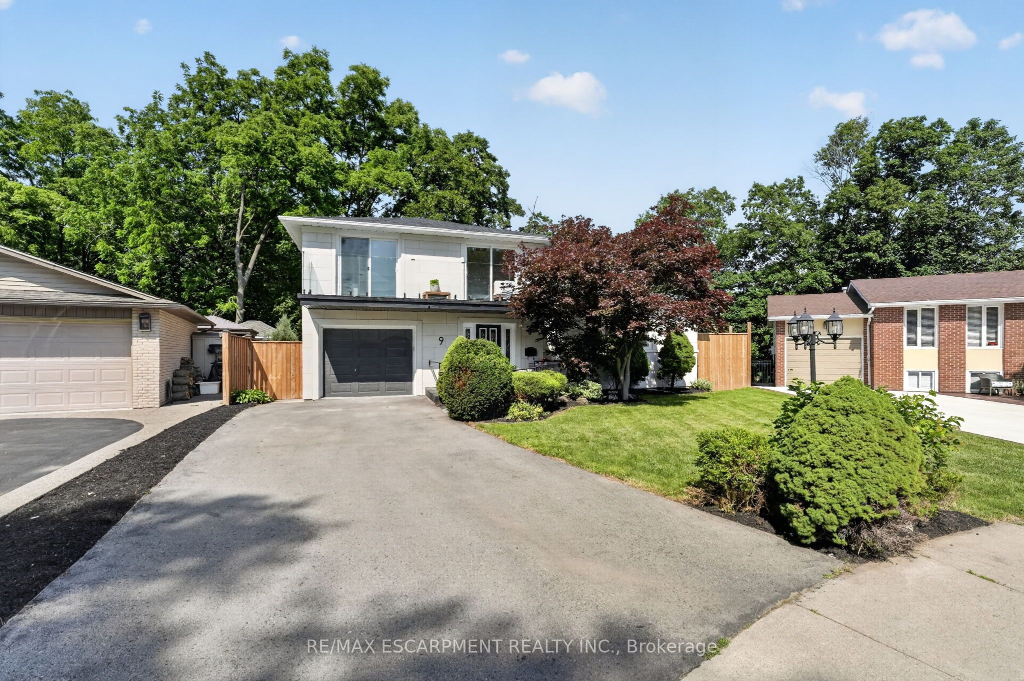 9 Leslie Drive, Hamilton, ON L8G 2P6 photo 3