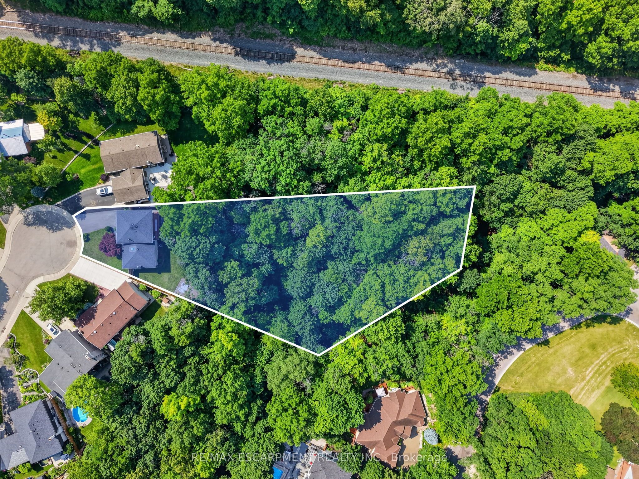9 Leslie Drive, Hamilton, ON L8G 2P6 photo 5