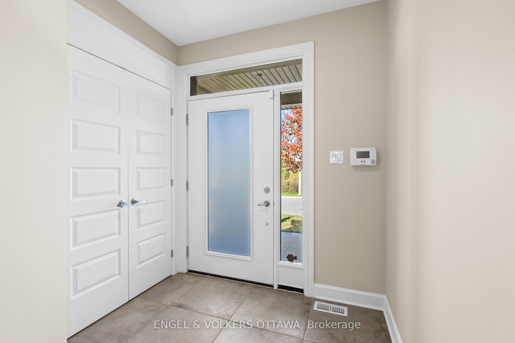122 Helen Rapp Way, Blossom Park - Airport and Area, ON K1T 0N4 photo 4