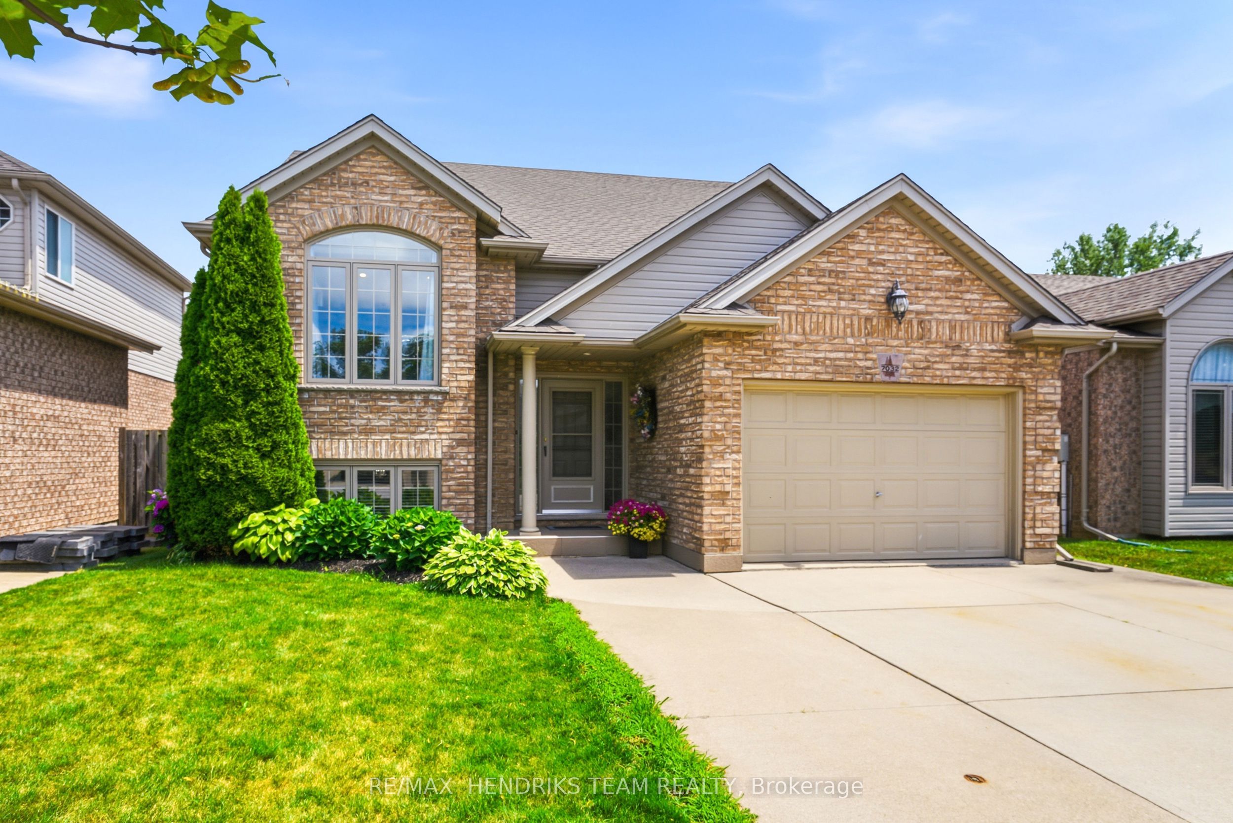 7032 Kelly Drive, Niagara Falls, ON L2H 3J9 photo 3