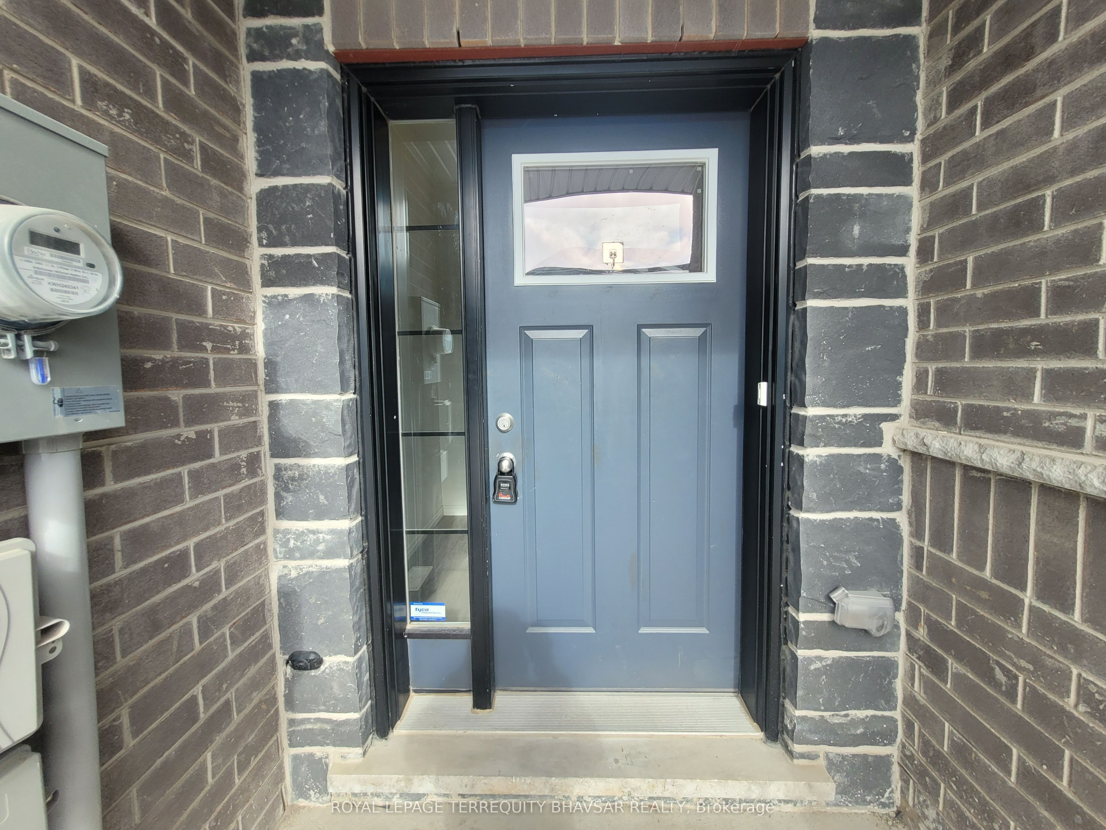 36 Woodedge Circle, Kitchener, ON N2R 0P8 photo 4