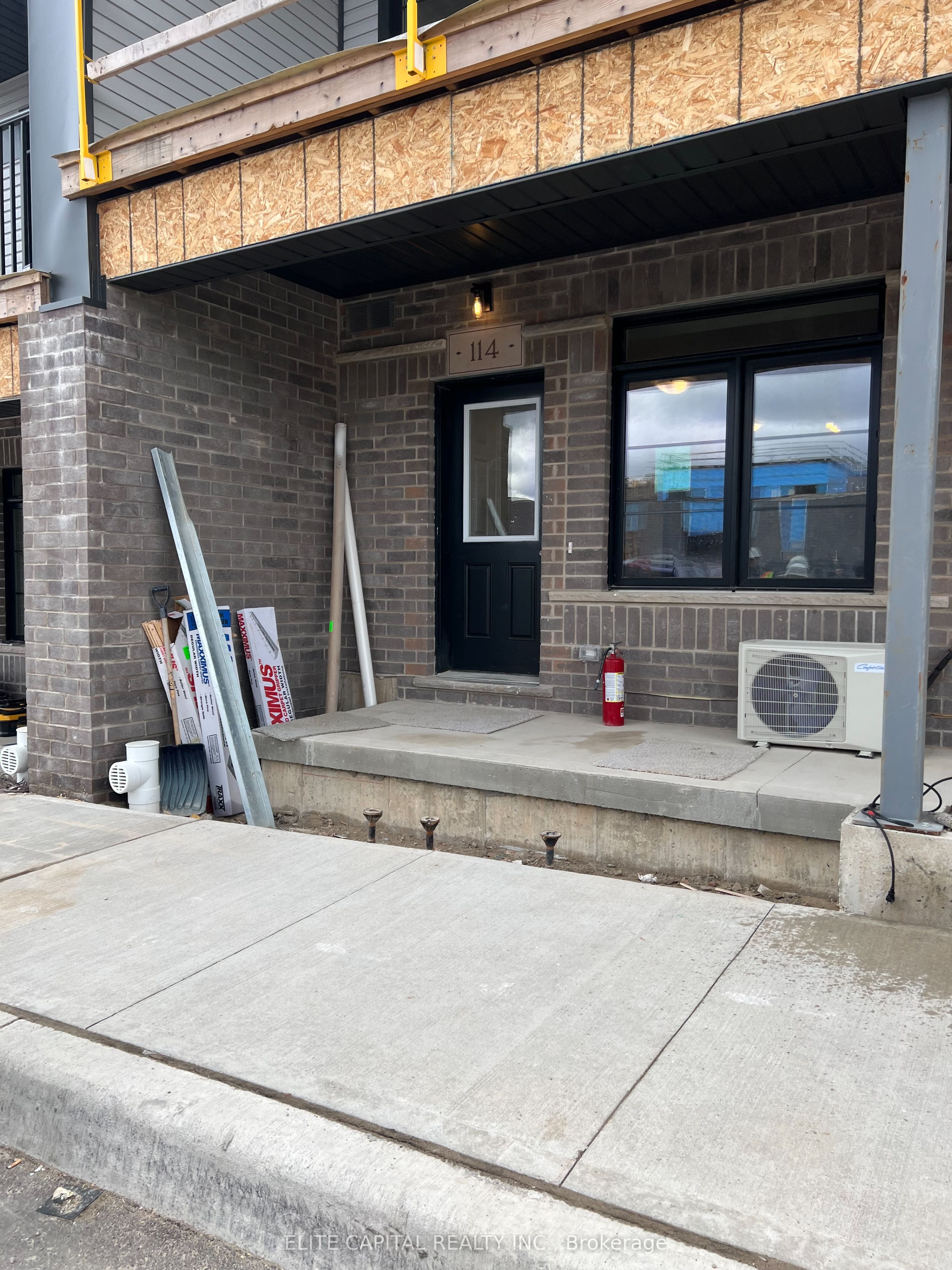 114 Oat Lane, Kitchener, ON N2R 0S8 photo 2