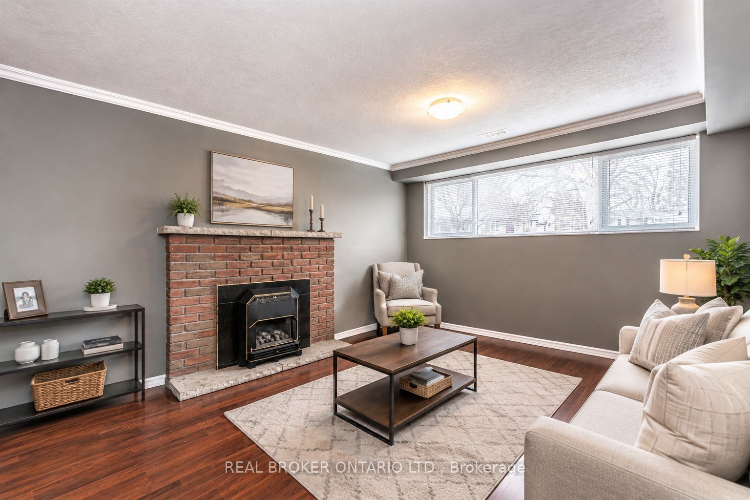 442 Blythwood Place, Waterloo, ON N2L 4A3