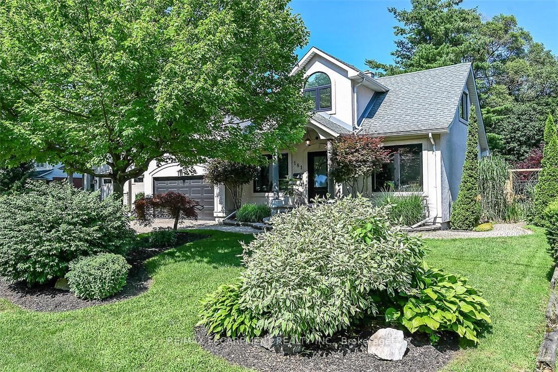 181 Central Drive, Hamilton, ON L9G 2A3