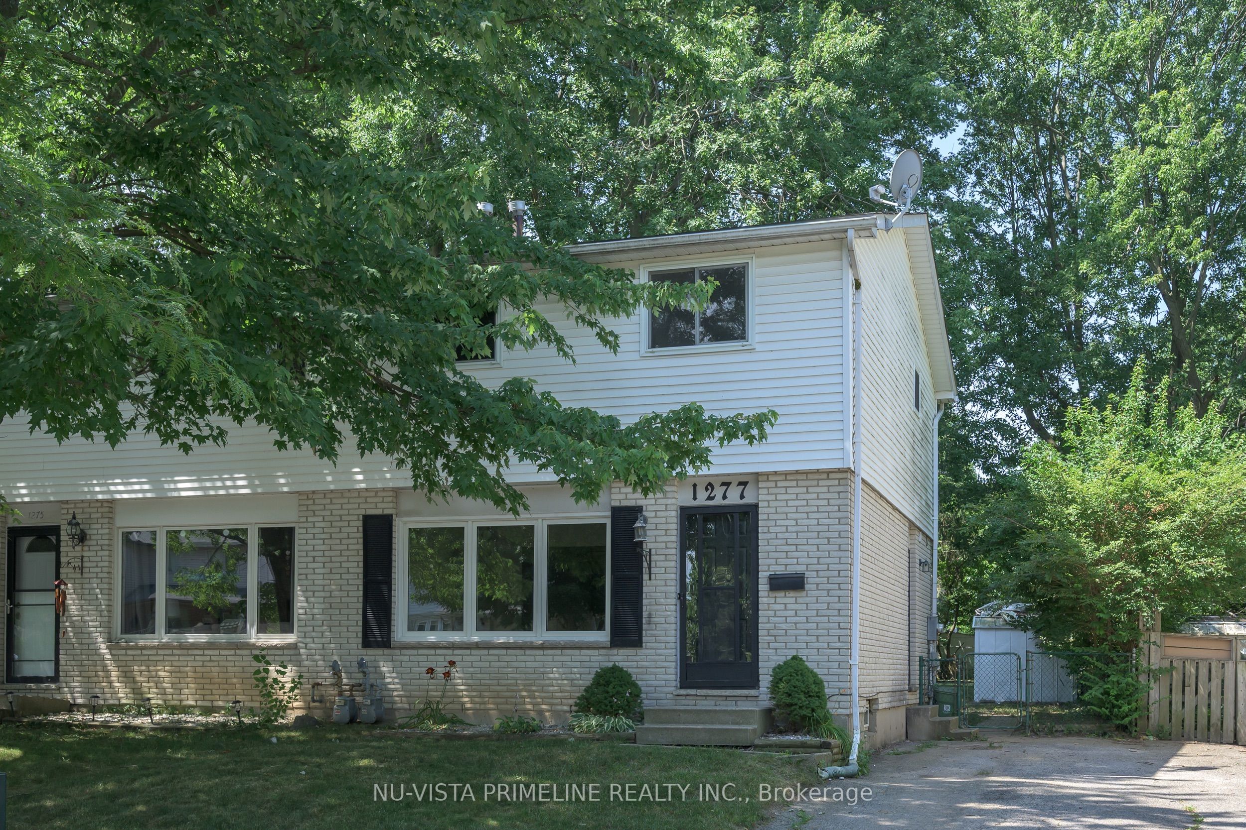 1277 Limberlost Road, London North, ON N6G 3M3 photo 2