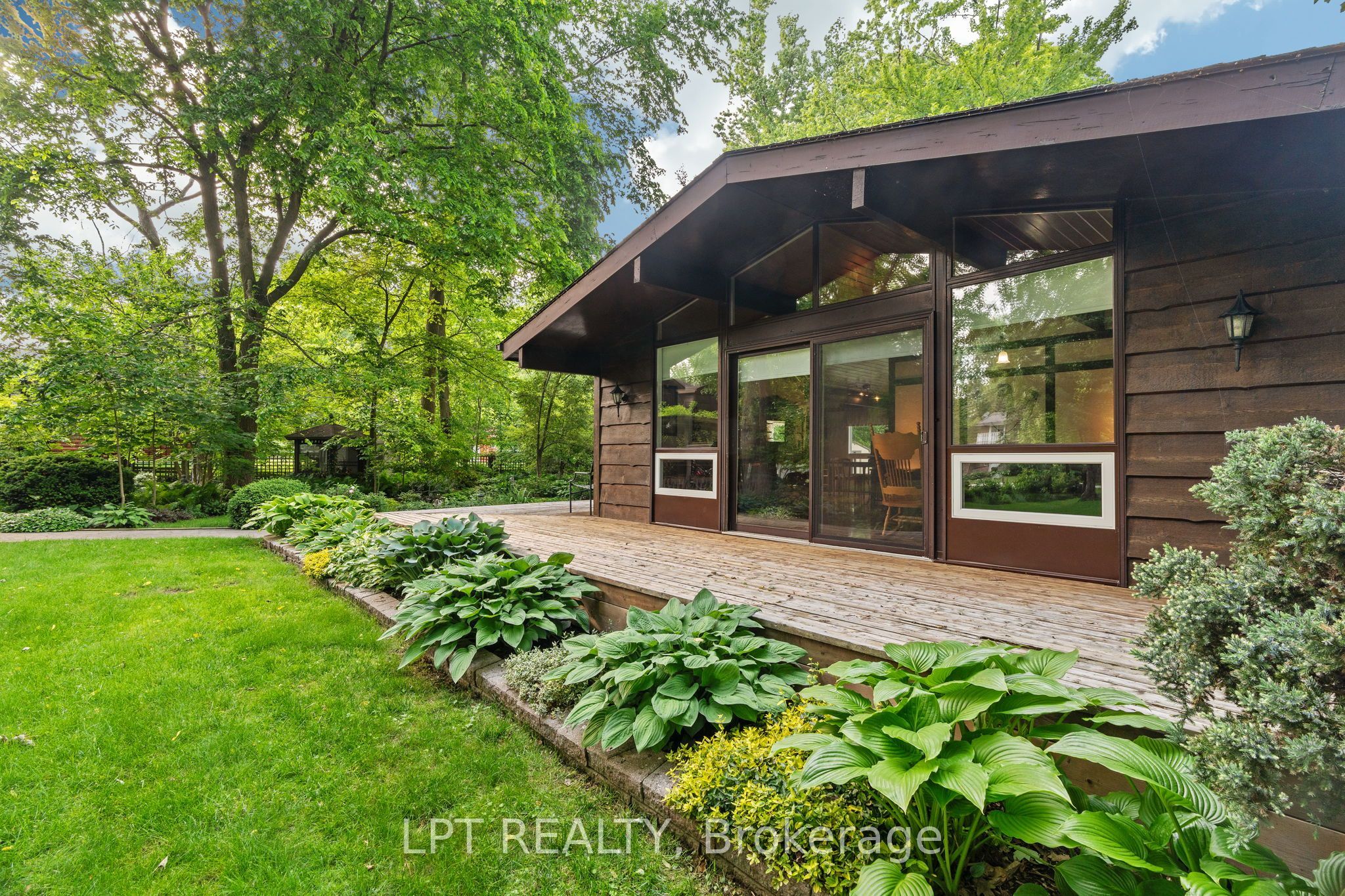 8452 Defore Drive, Lambton Shores, ON N0M 1T0 photo 4