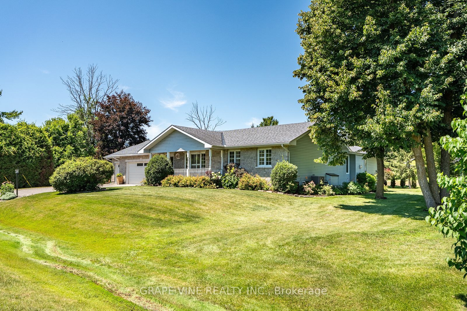 8391 Rowan Dr Drive, Greely - Metcalfe - Osgoode - Vernon and Area, ON K0A 2P0 photo 3