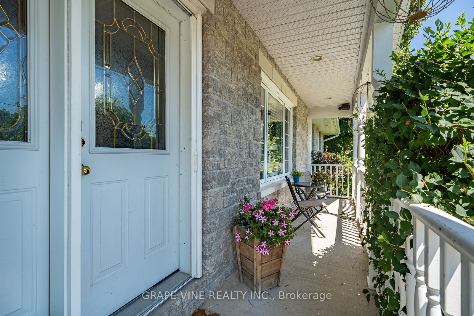 8391 Rowan Dr Drive, Greely - Metcalfe - Osgoode - Vernon and Area, ON K0A 2P0 photo 4