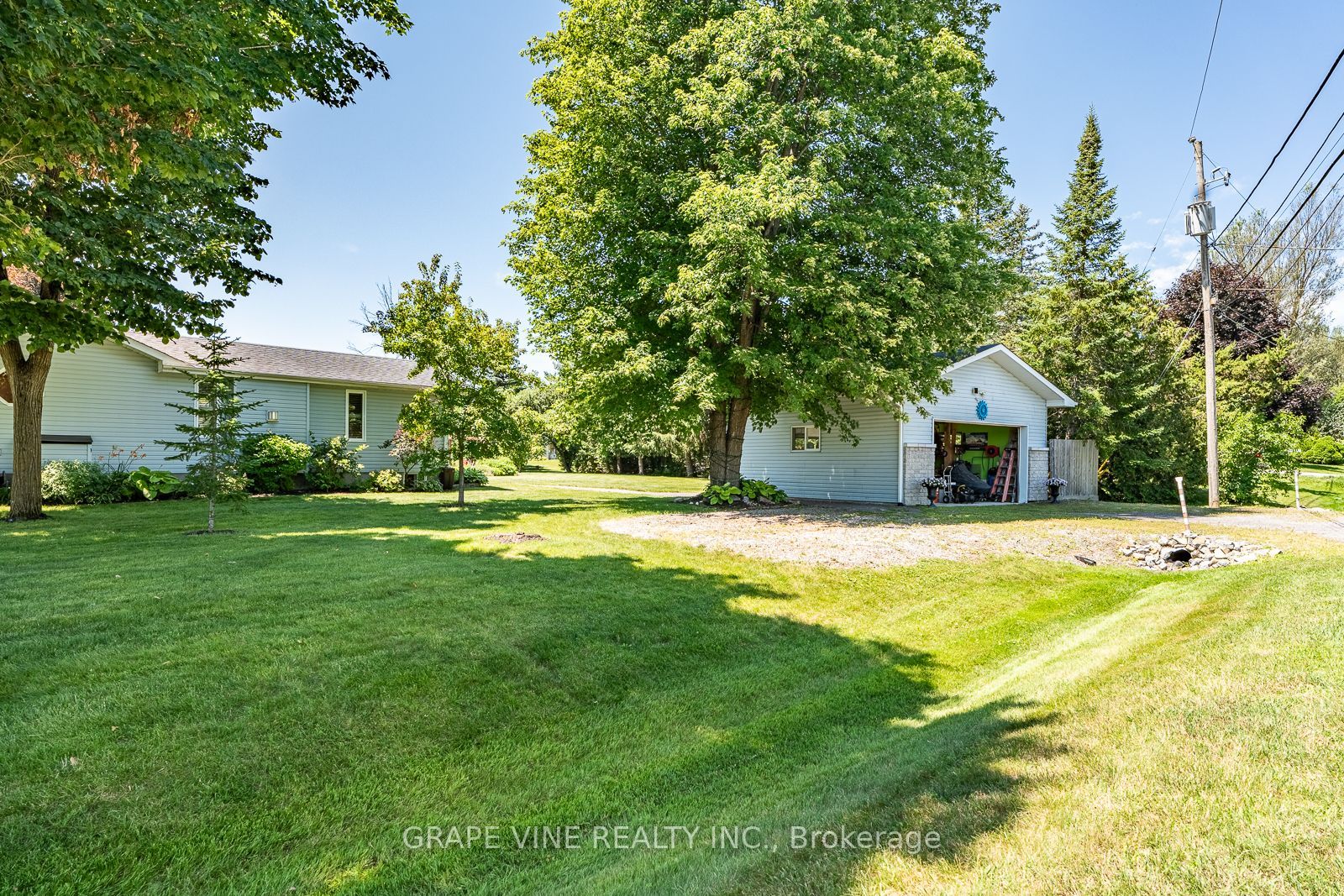 8391 Rowan Dr Drive, Greely - Metcalfe - Osgoode - Vernon and Area, ON K0A 2P0 photo 5