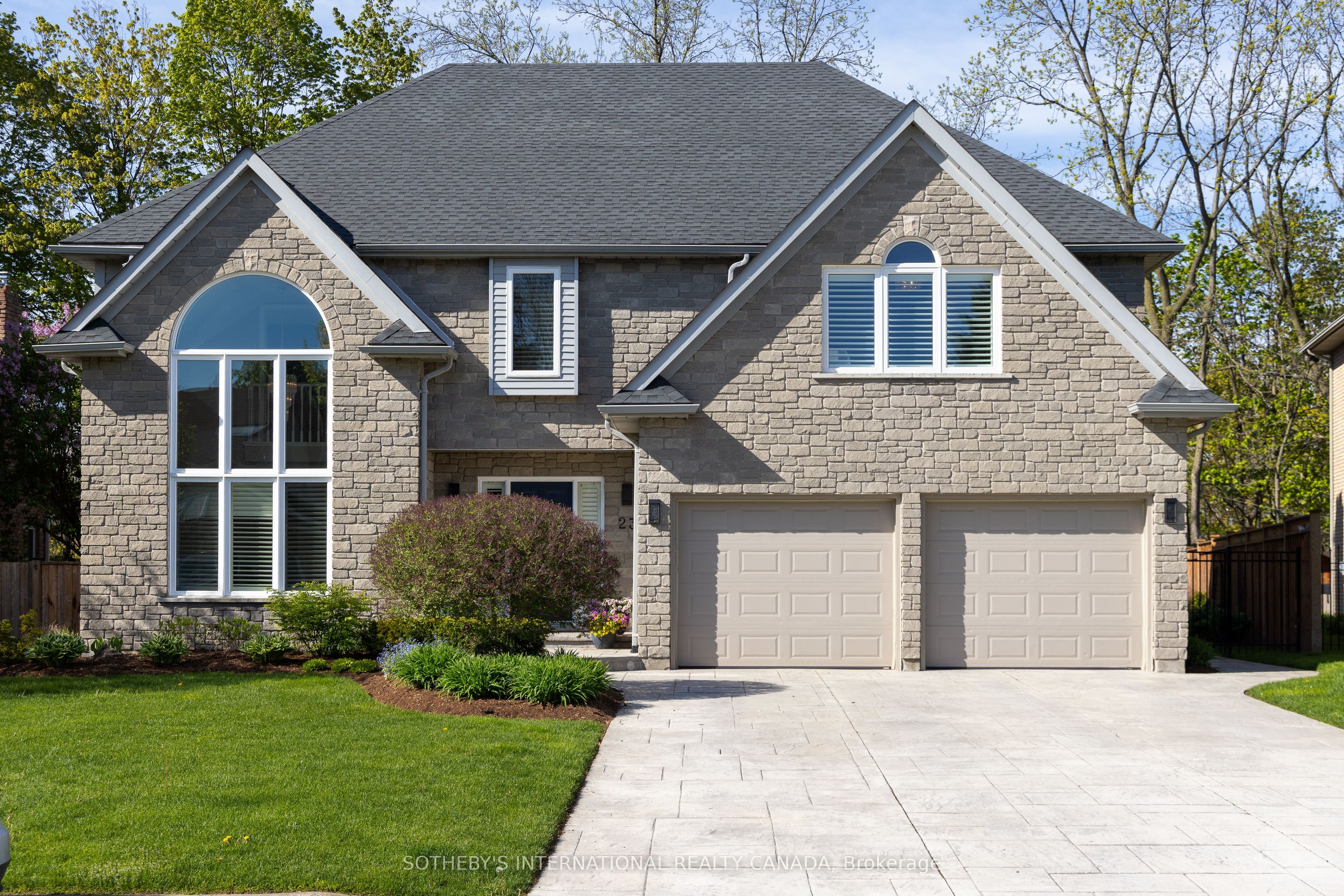 23 FRANCIS CREEK Boulevard, St. Catharines, ON L2W 1B1