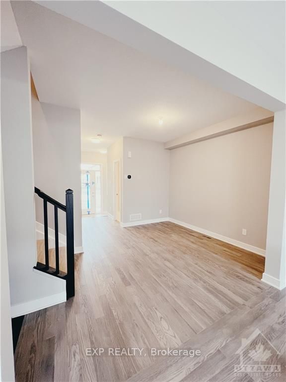 2180 WINSOME Terrace, Orleans - Cumberland and Area, ON K4A 5M9 photo 3