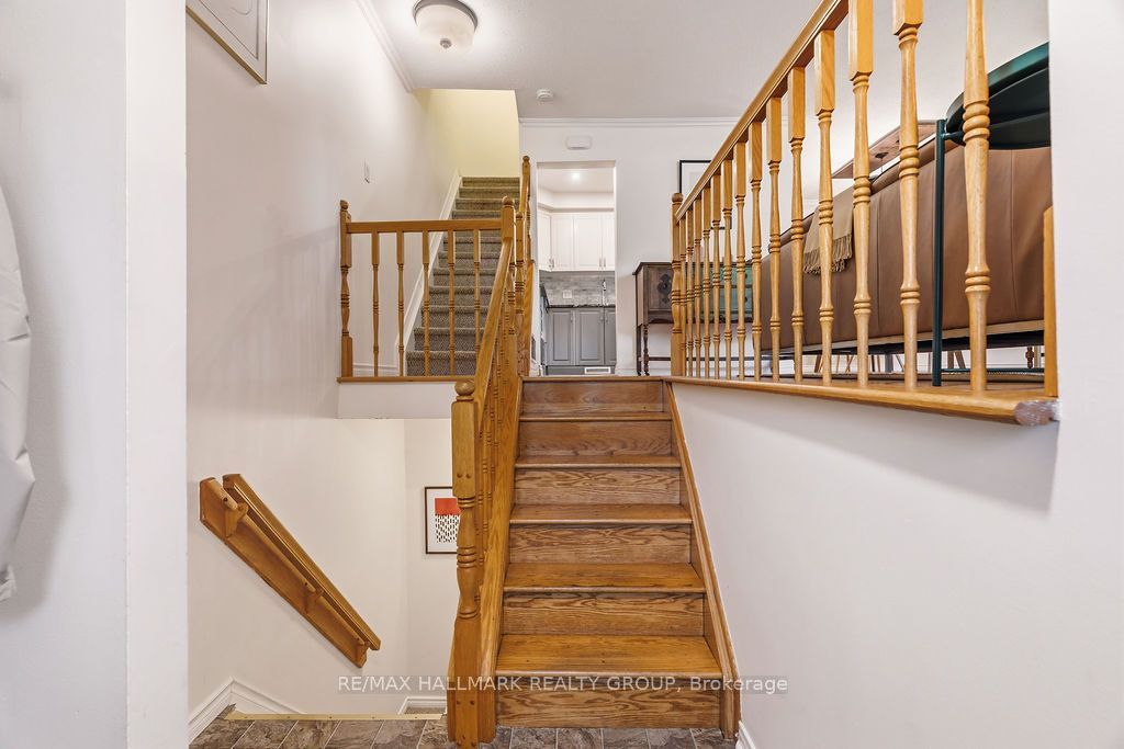 409 Montfort Street 4, Manor Park - Cardinal Glen and Area, ON K1L 8G8 photo 4