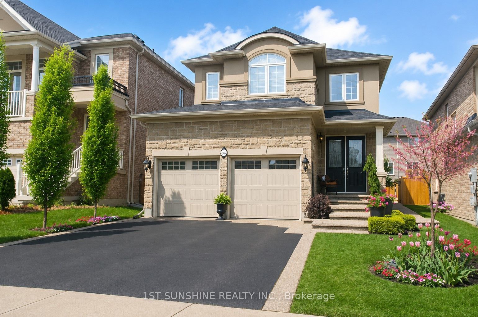 20 Whittington Drive, Hamilton, ON L9K 0G7