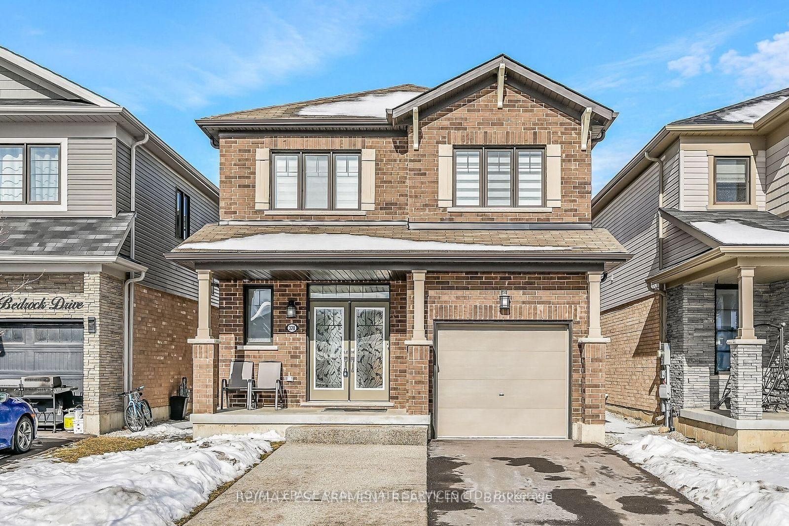 328 Bedrock Drive, Hamilton, ON L8J 0M3 photo 2