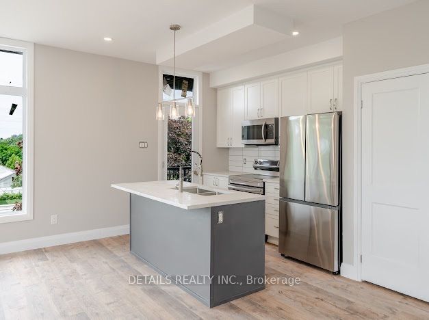 659 Donat Street 201, Vanier and Kingsview Park, ON K1K 3L8 photo 4