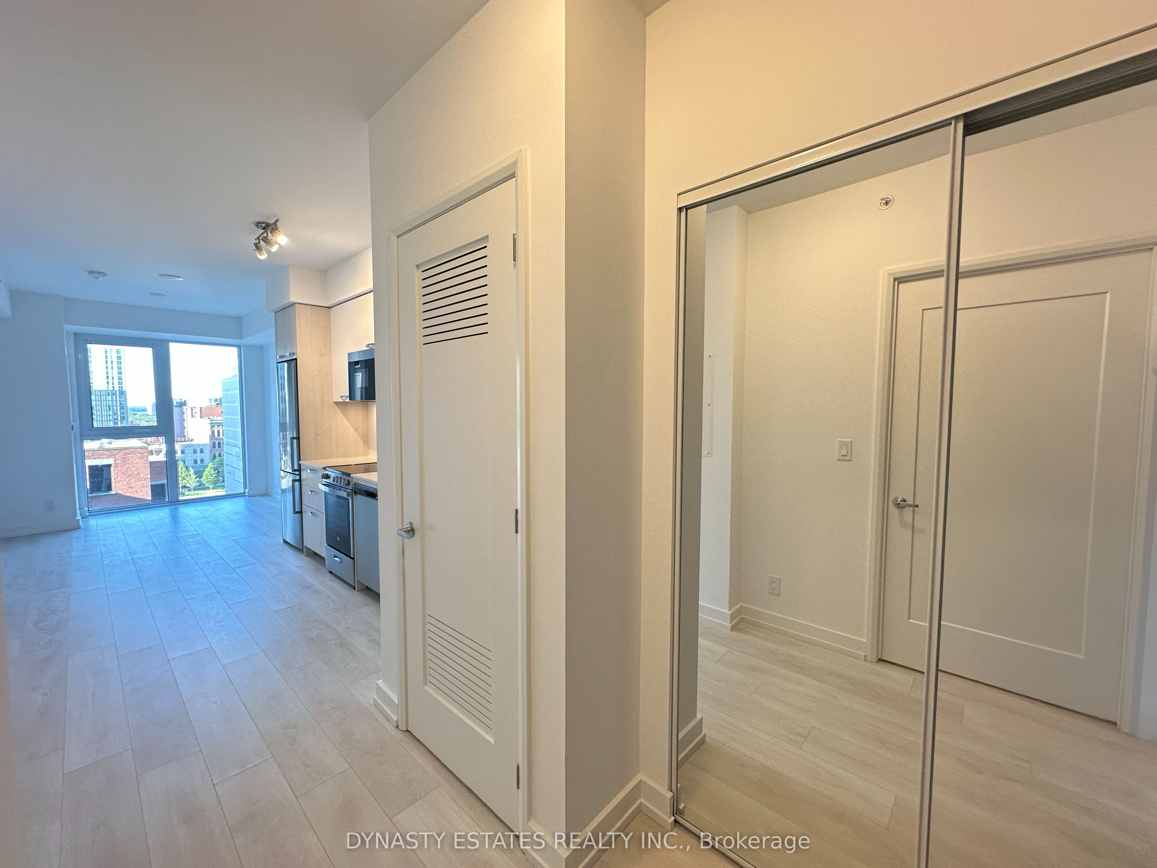 75 James Street S 1508, Hamilton, ON L8P 2Y9 photo 3