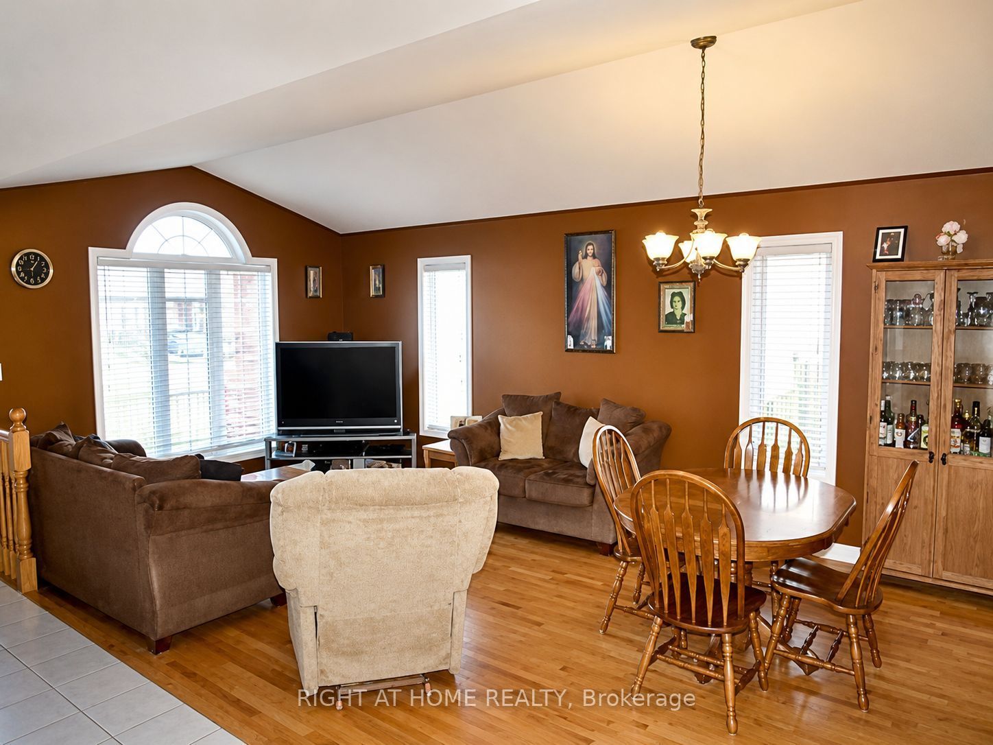 62 Highland Road W Upper, Hamilton, ON L8J 0M7 photo 4
