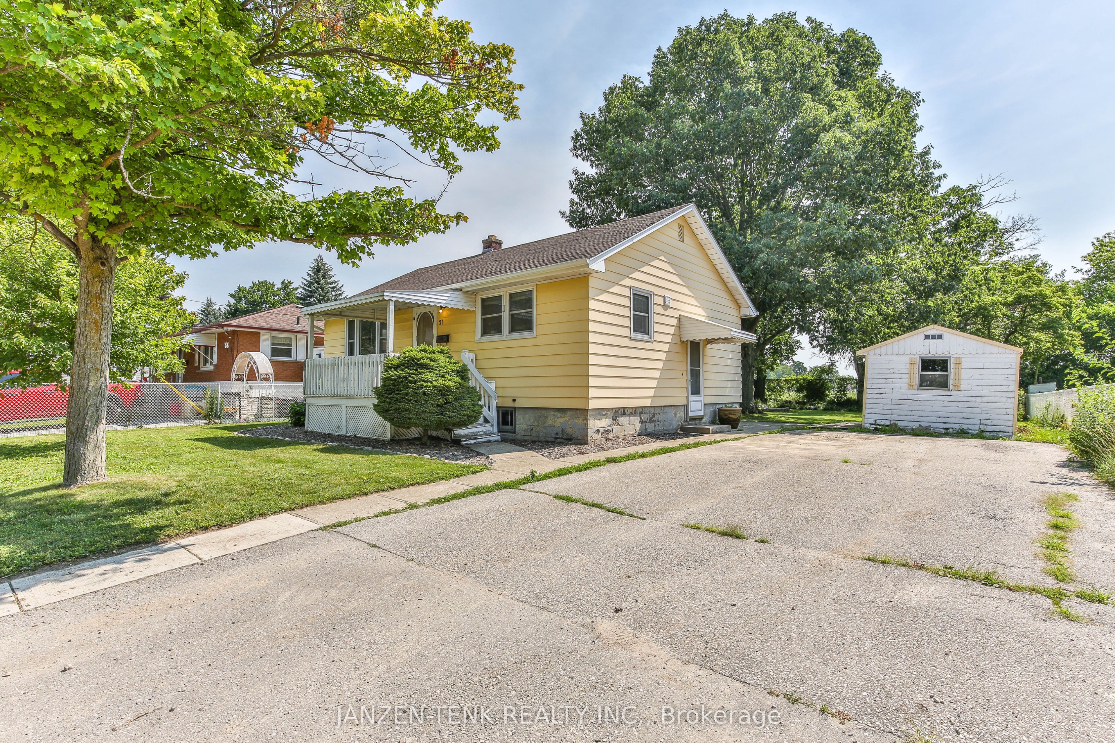 51 Victoria Street S, Aylmer, ON N5H 1X5