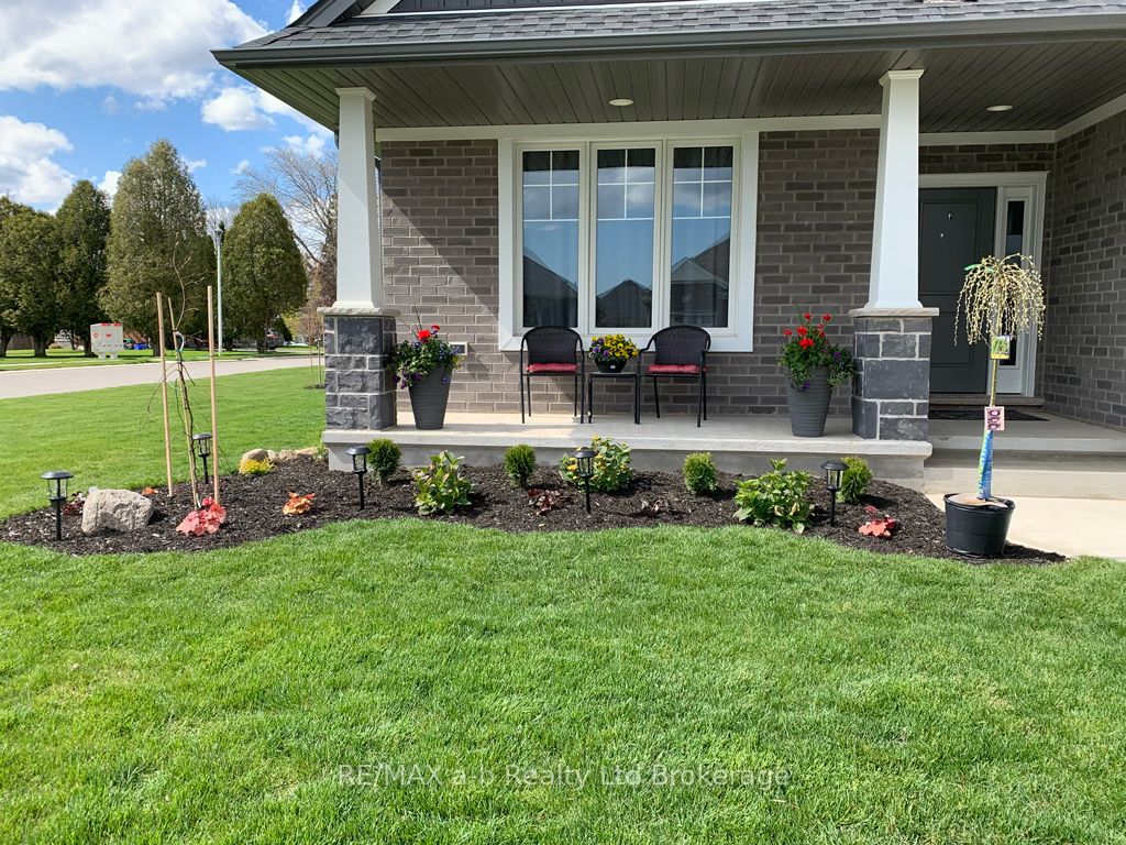 241 Wilson Avenue, Tillsonburg, ON N4G 0H4 photo 4