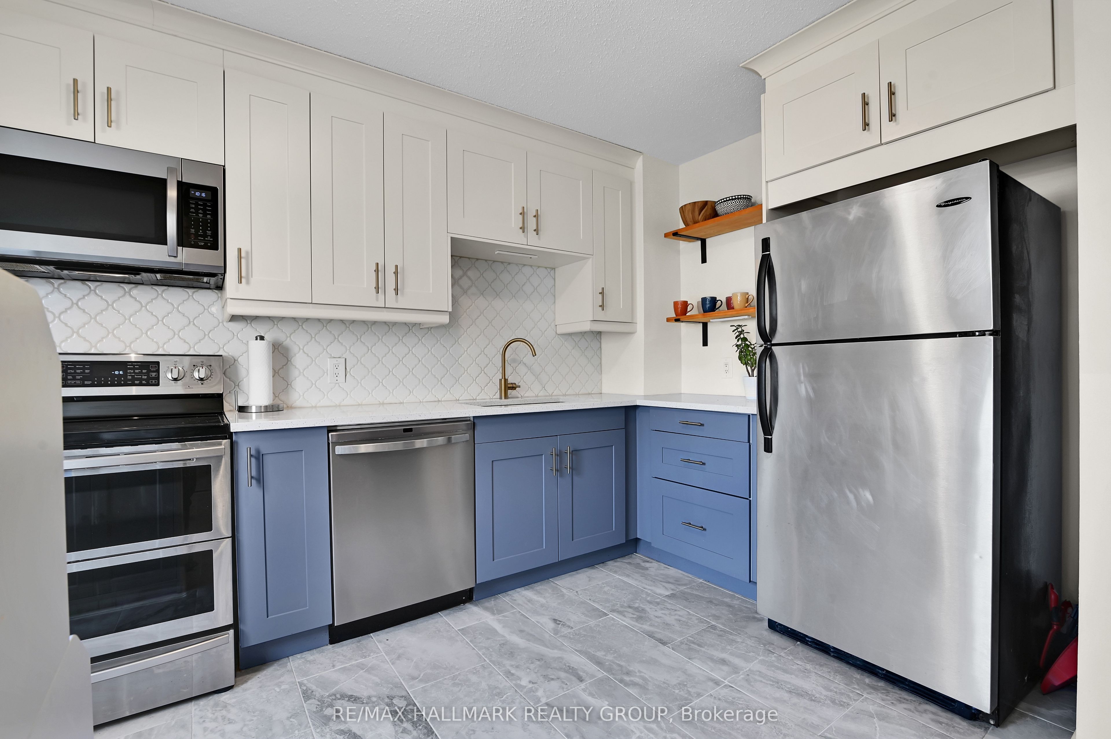 1505 Ballard Court 3, Cyrville - Carson Grove - Pineview, ON K1B 4Z1 photo 4