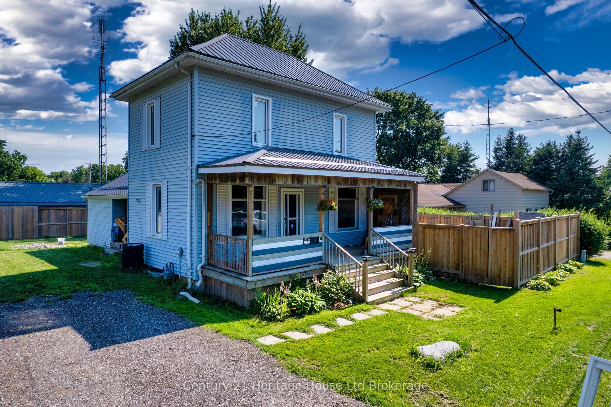 11 WOOD Street W, South-West Oxford, ON N0L 1C0 photo 3