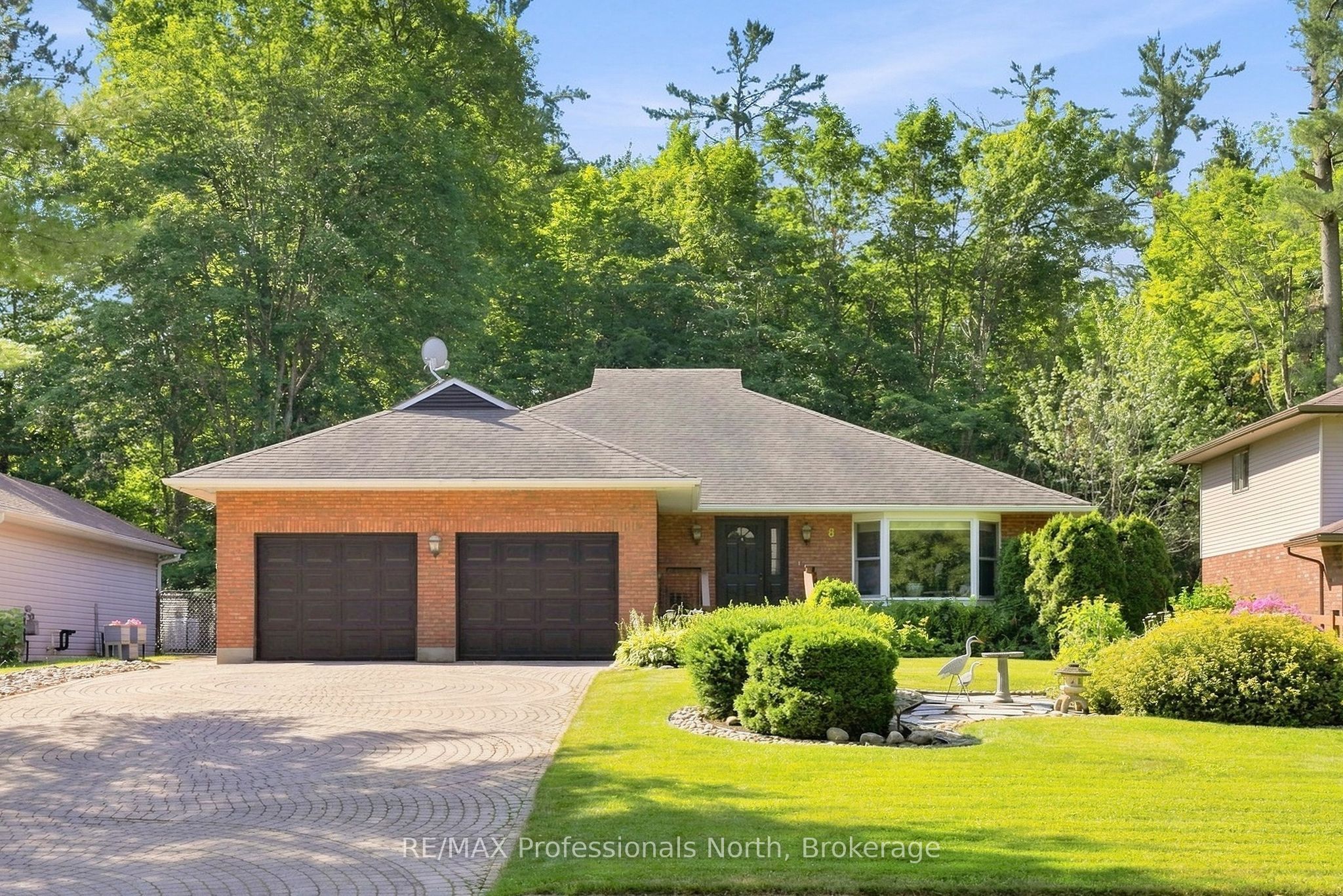 8 PALMER Court, Bracebridge, ON P1L 1K5 photo 3