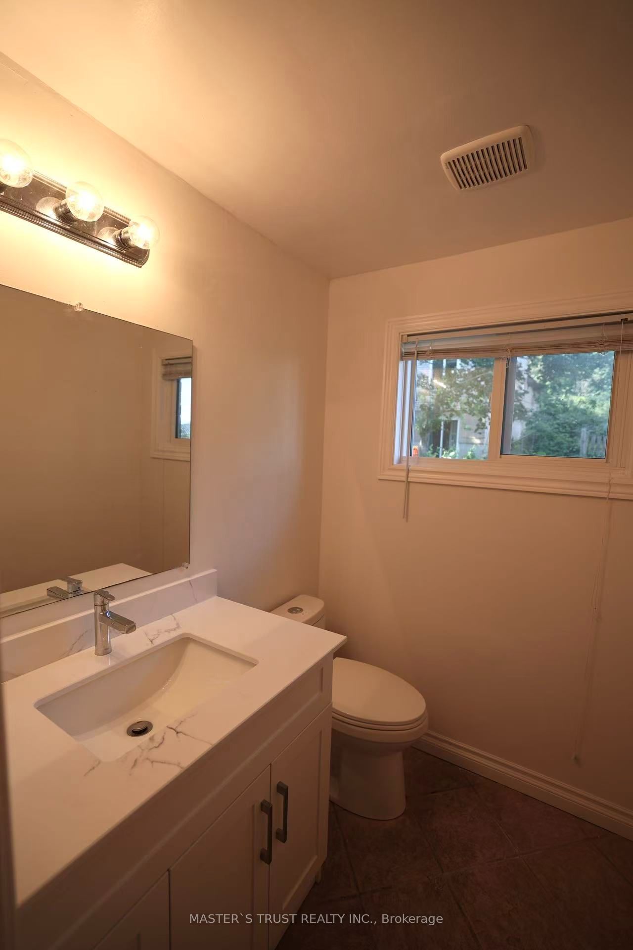 5 Thornberry Court, Guelph, ON N1G 4E5 photo 2