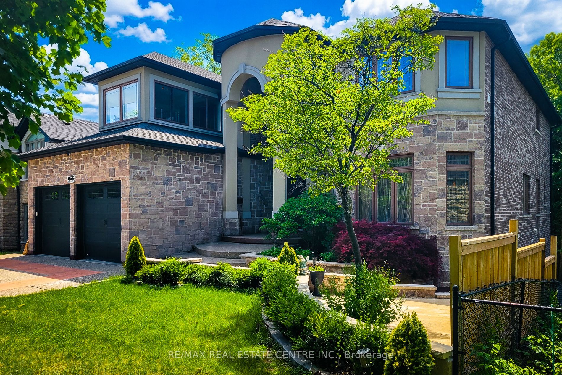 656 HIGHVALLEY Road, Hamilton, ON L9G 4E9 photo 2