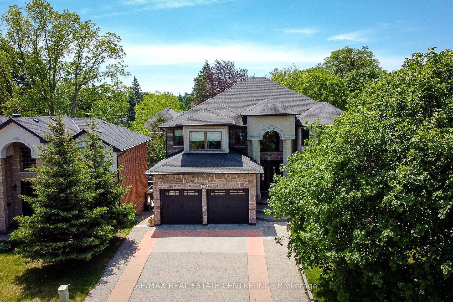 656 HIGHVALLEY Road, Hamilton, ON L9G 4E9 photo 3
