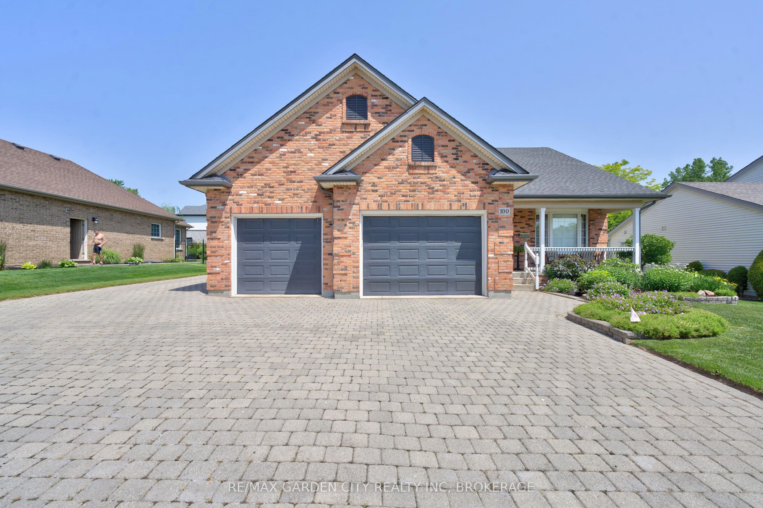 100 Thorold Road E, Welland, ON L3C 7A6 photo 3