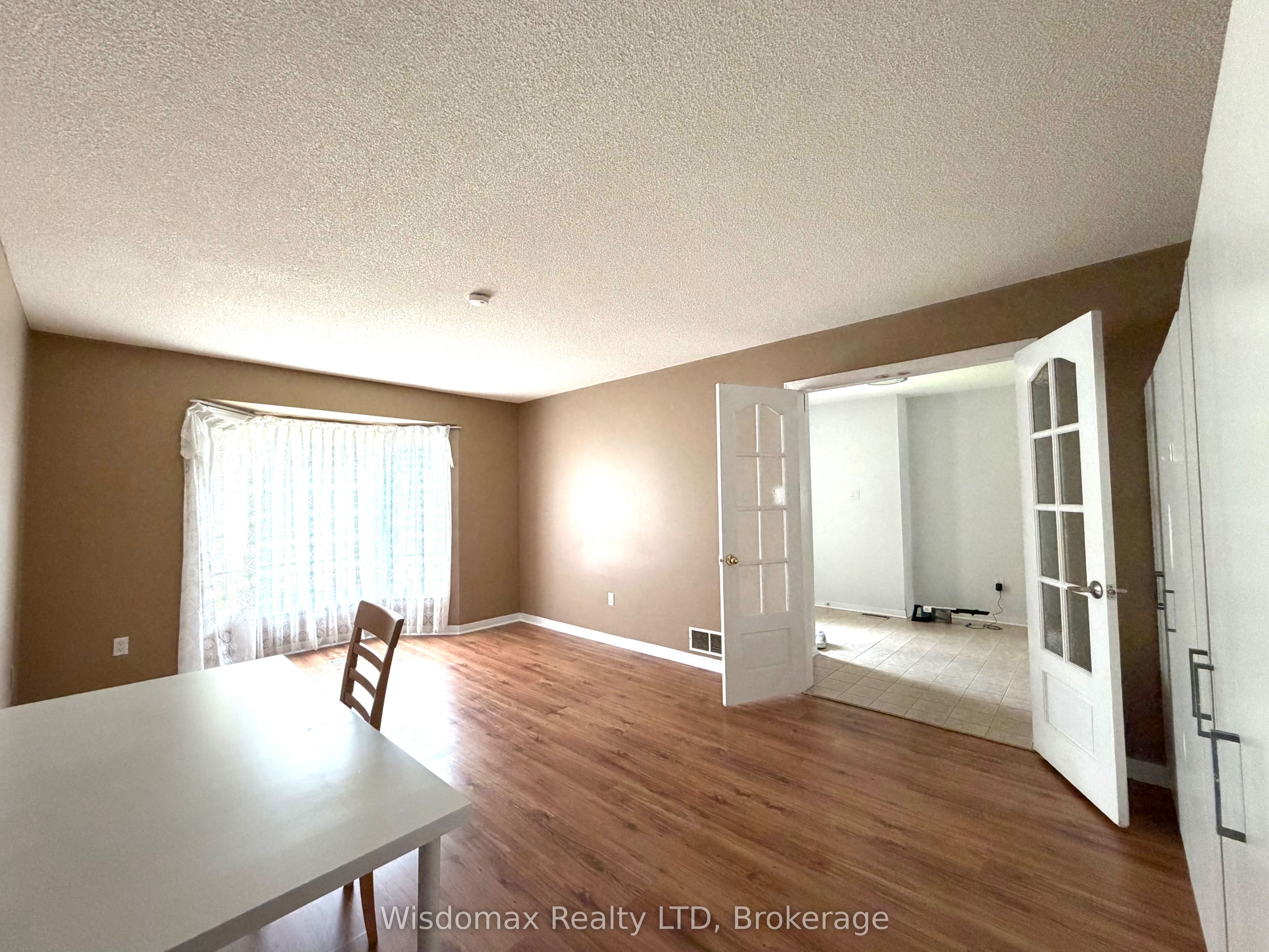 1 CRYSLER Crescent, Thorold, ON L2V 5V2 photo 3