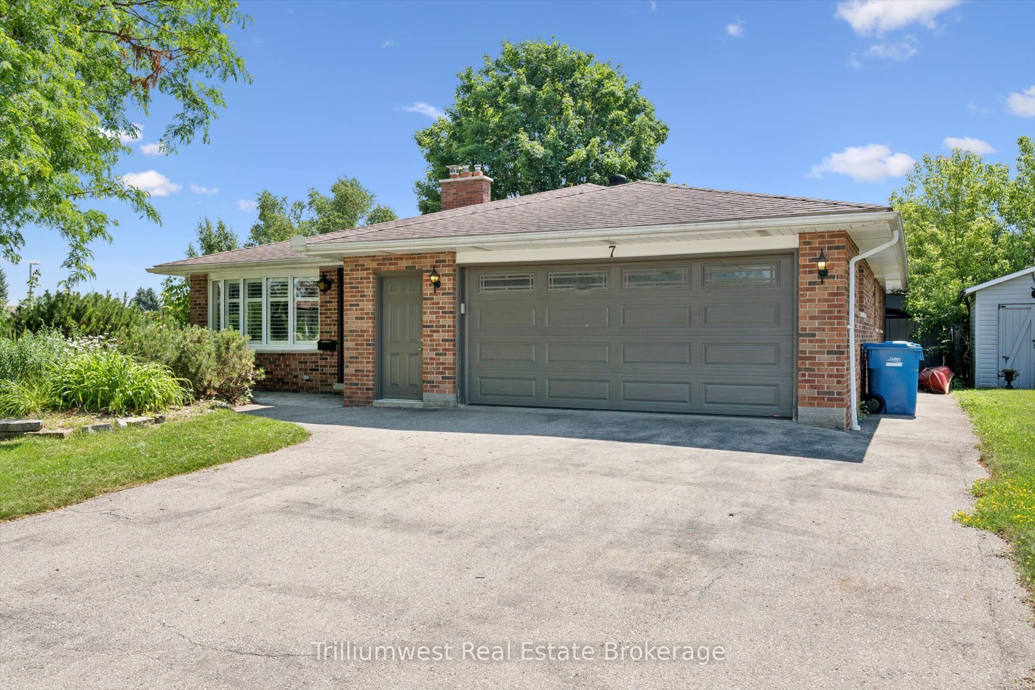 7 Teakwood Place, Guelph, ON N1E 6G7 photo 4