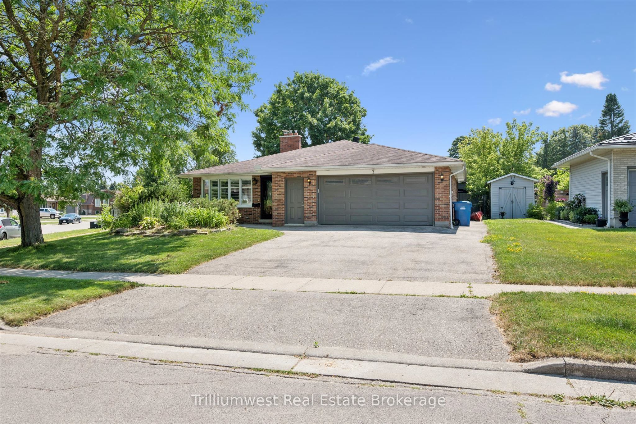 7 Teakwood Place, Guelph, ON N1E 6G7 photo 5