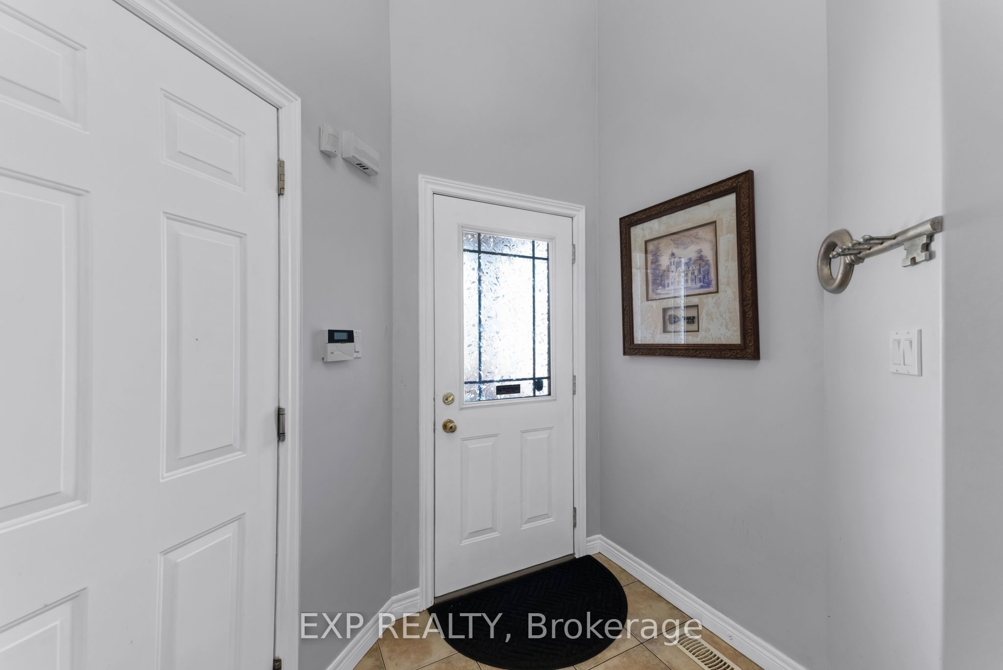 16 Downing Street, Hamilton, ON L0R 1C0 photo 4