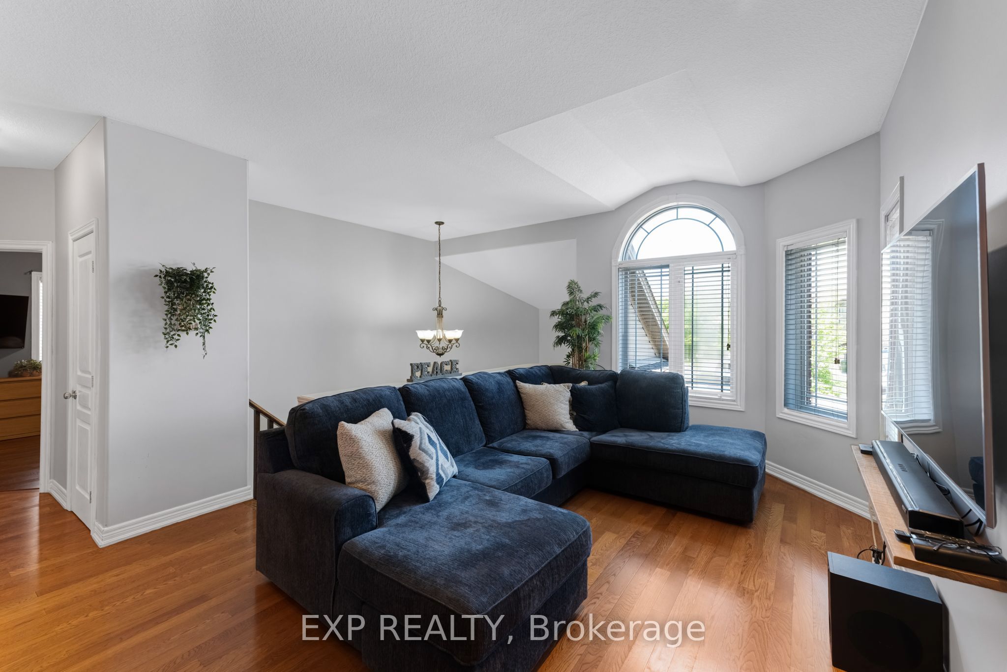 16 Downing Street, Hamilton, ON L0R 1C0 photo 5