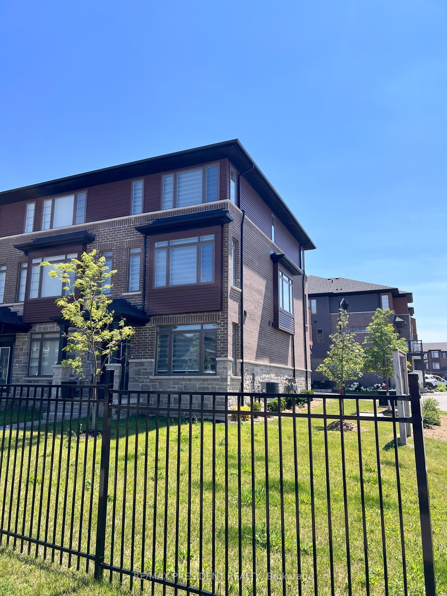 61 Soho Street 79, Hamilton, ON L8J 0M6 photo 2