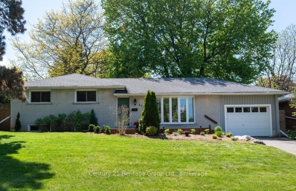 272 Alma Lane, Hamilton, ON L9G 2T5