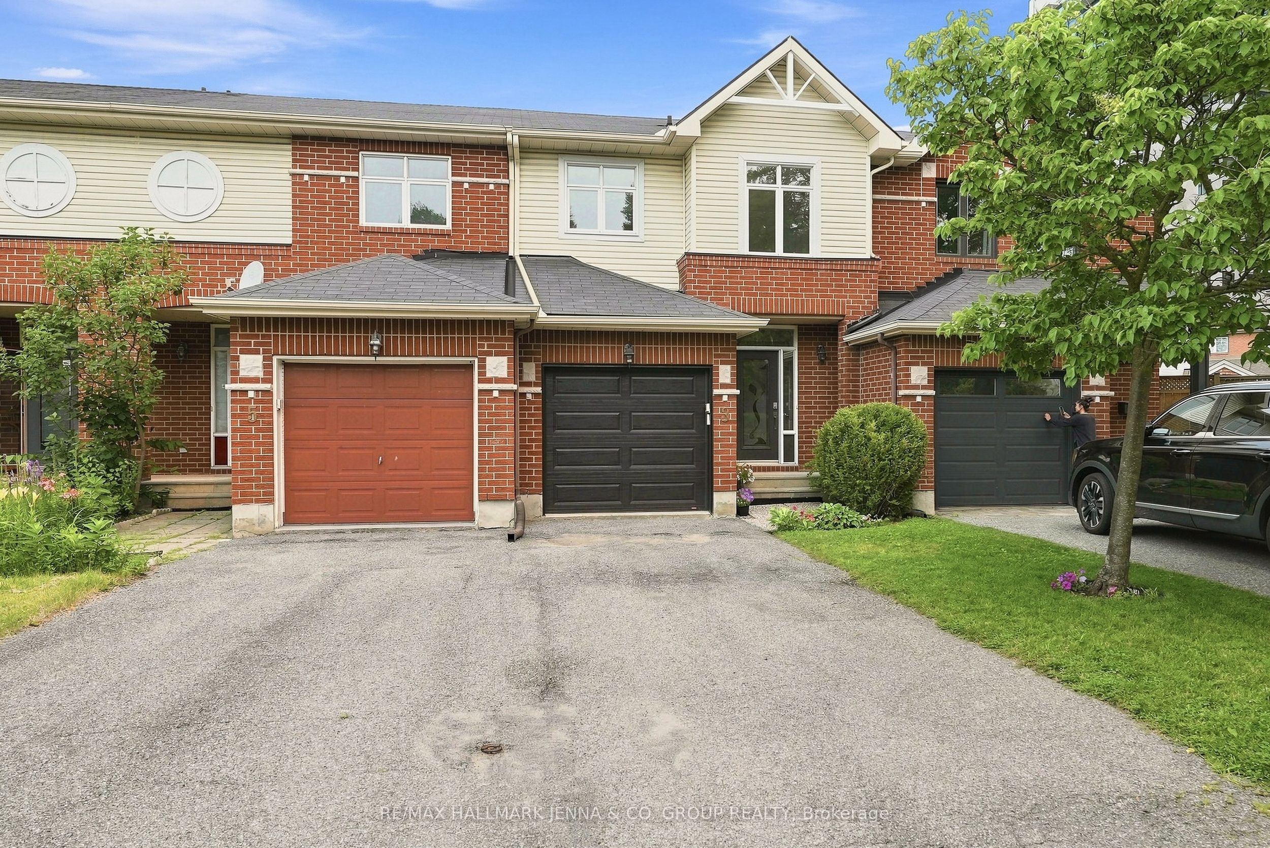 3 Redding Way, South of Baseline to Knoxdale, ON K2G 6C5
