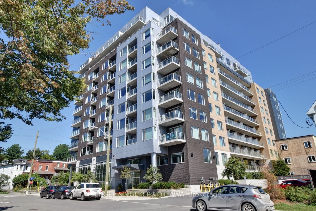 7 Marquette Avenue 213, Vanier and Kingsview Park, ON K1L 8A7
