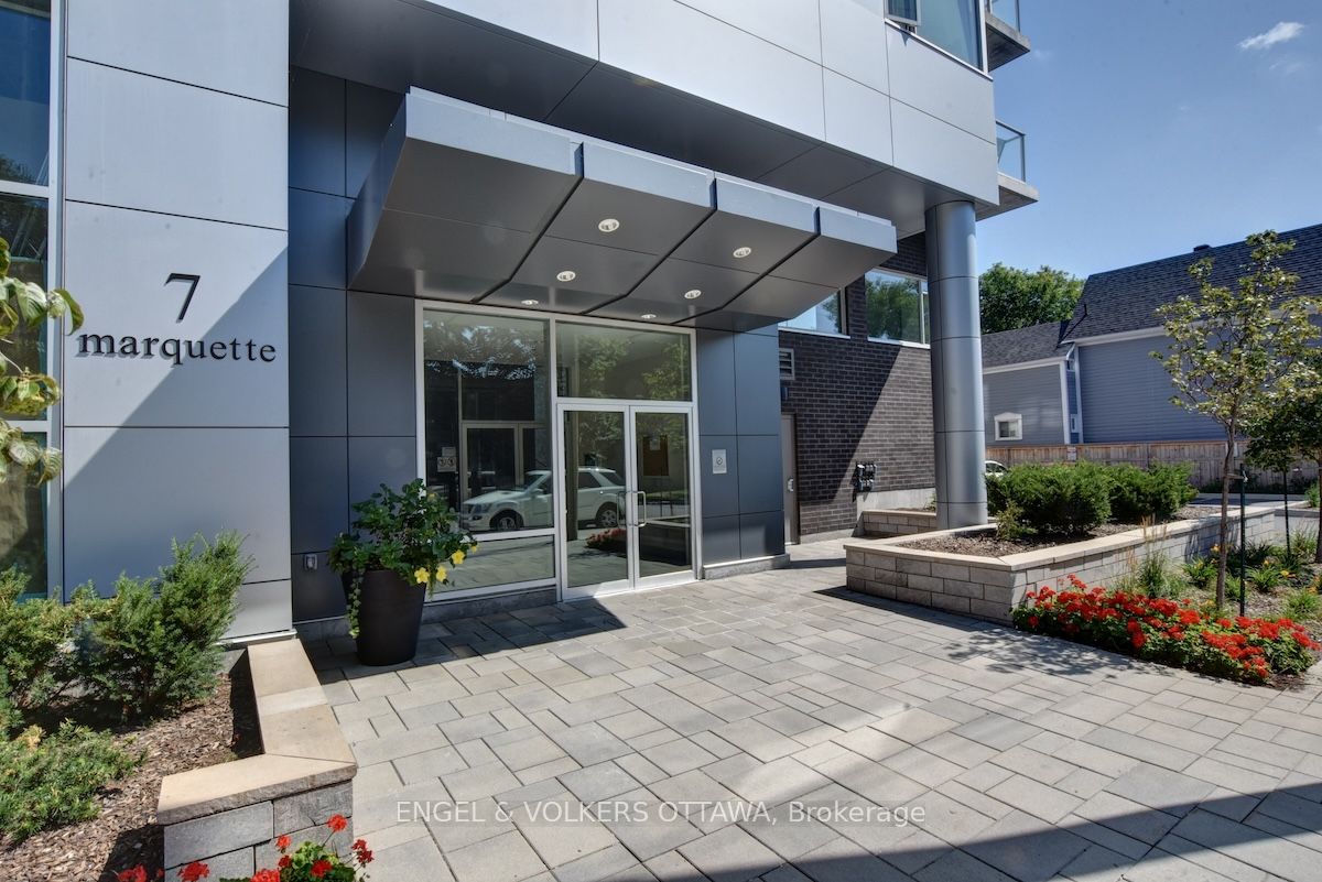 7 Marquette Avenue 213, Vanier and Kingsview Park, ON K1L 8A7 photo 3