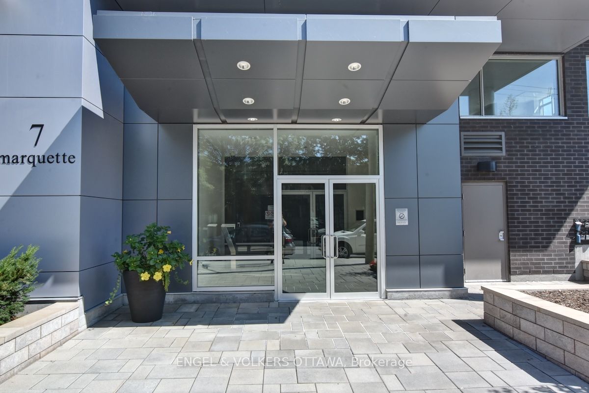 7 Marquette Avenue 213, Vanier and Kingsview Park, ON K1L 8A7 photo 4