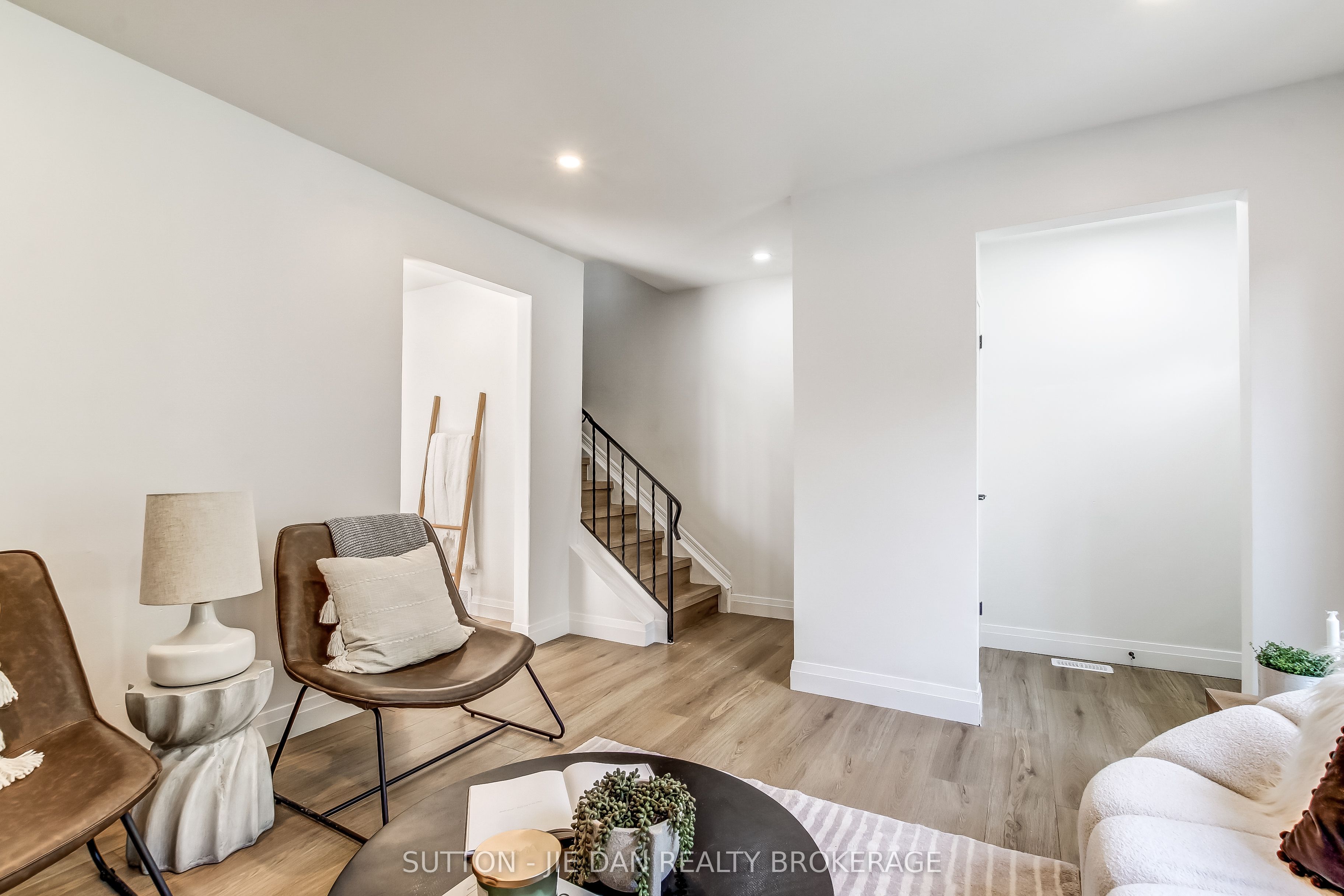 39 INVERARY Road, London North, ON N6G 3L5 photo 4