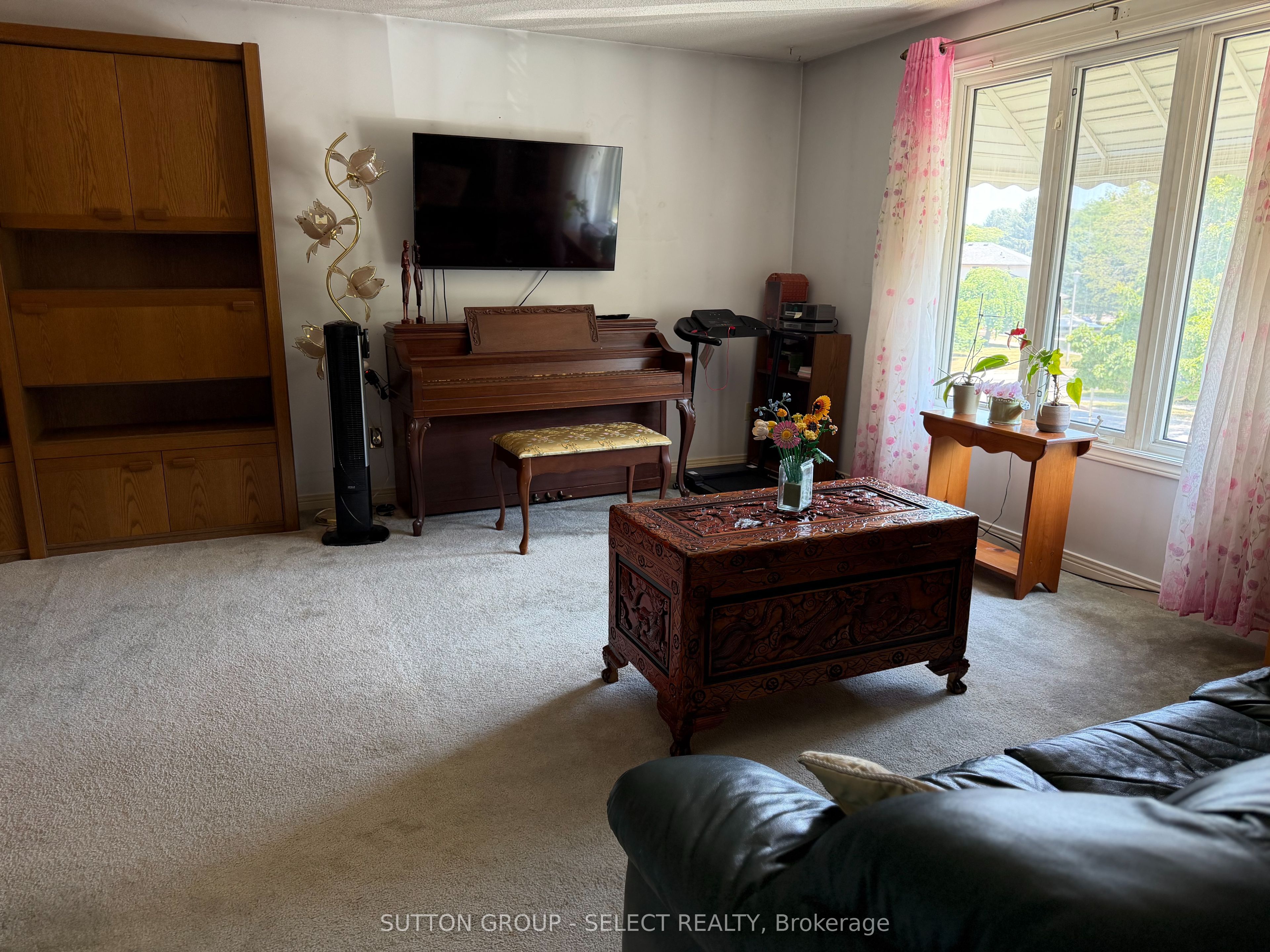 935 Lawson Road, London North, ON N6G 4X4 photo 2