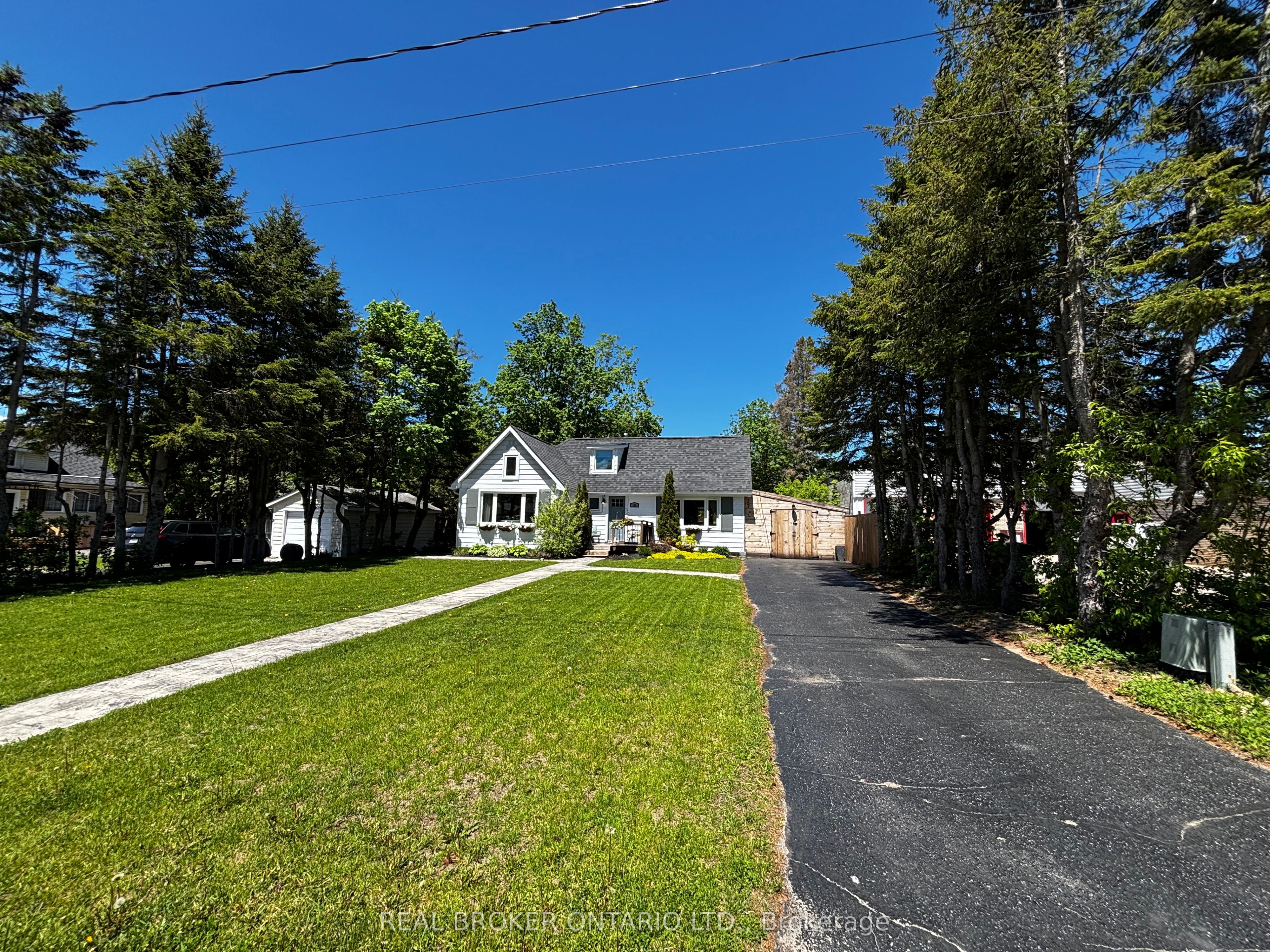 170 George Street, Gravenhurst, ON P1P 1E7 photo 2