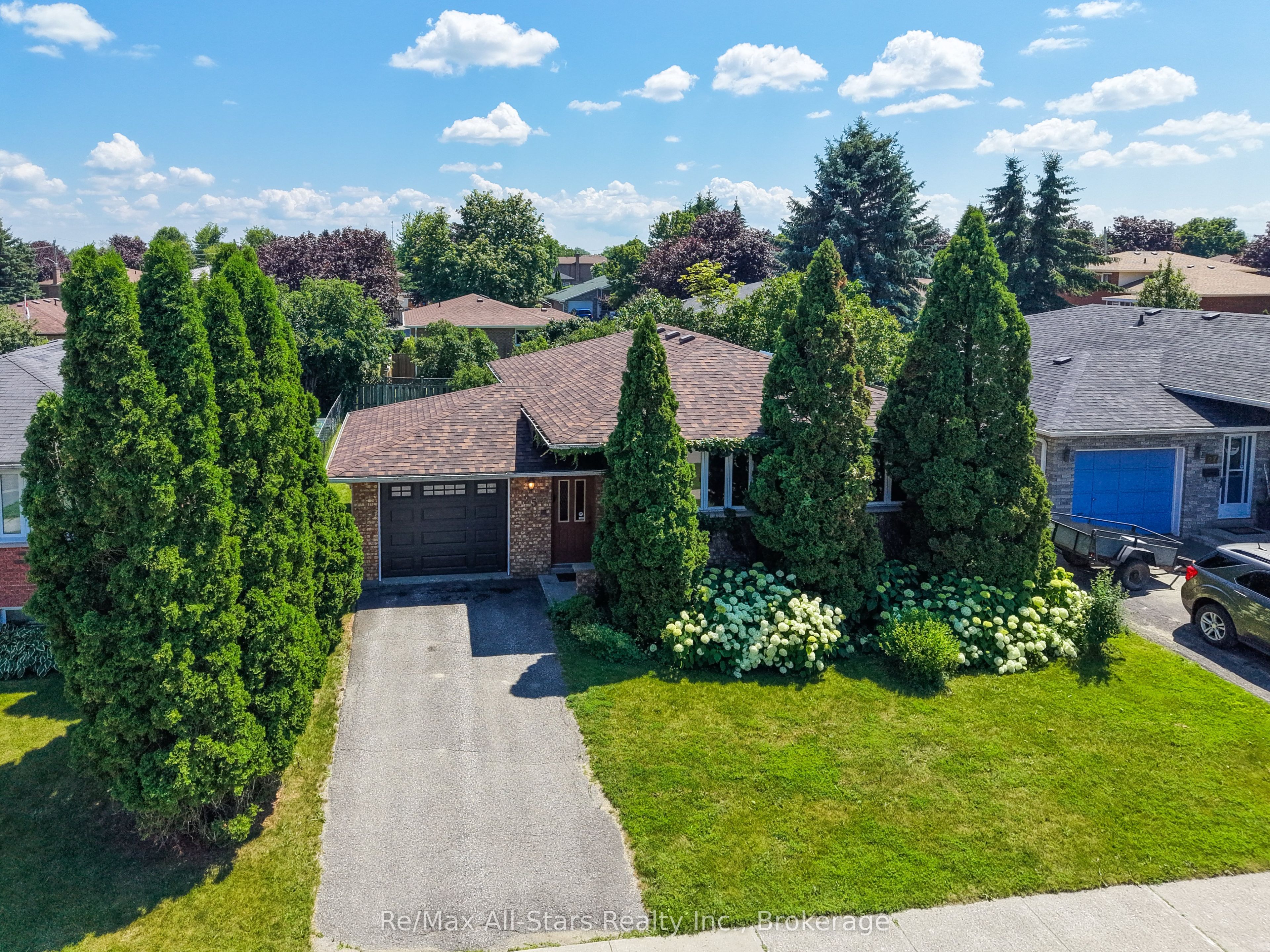 25 Madill Crescent, Kawartha Lakes, ON K9V 5X3 photo 2