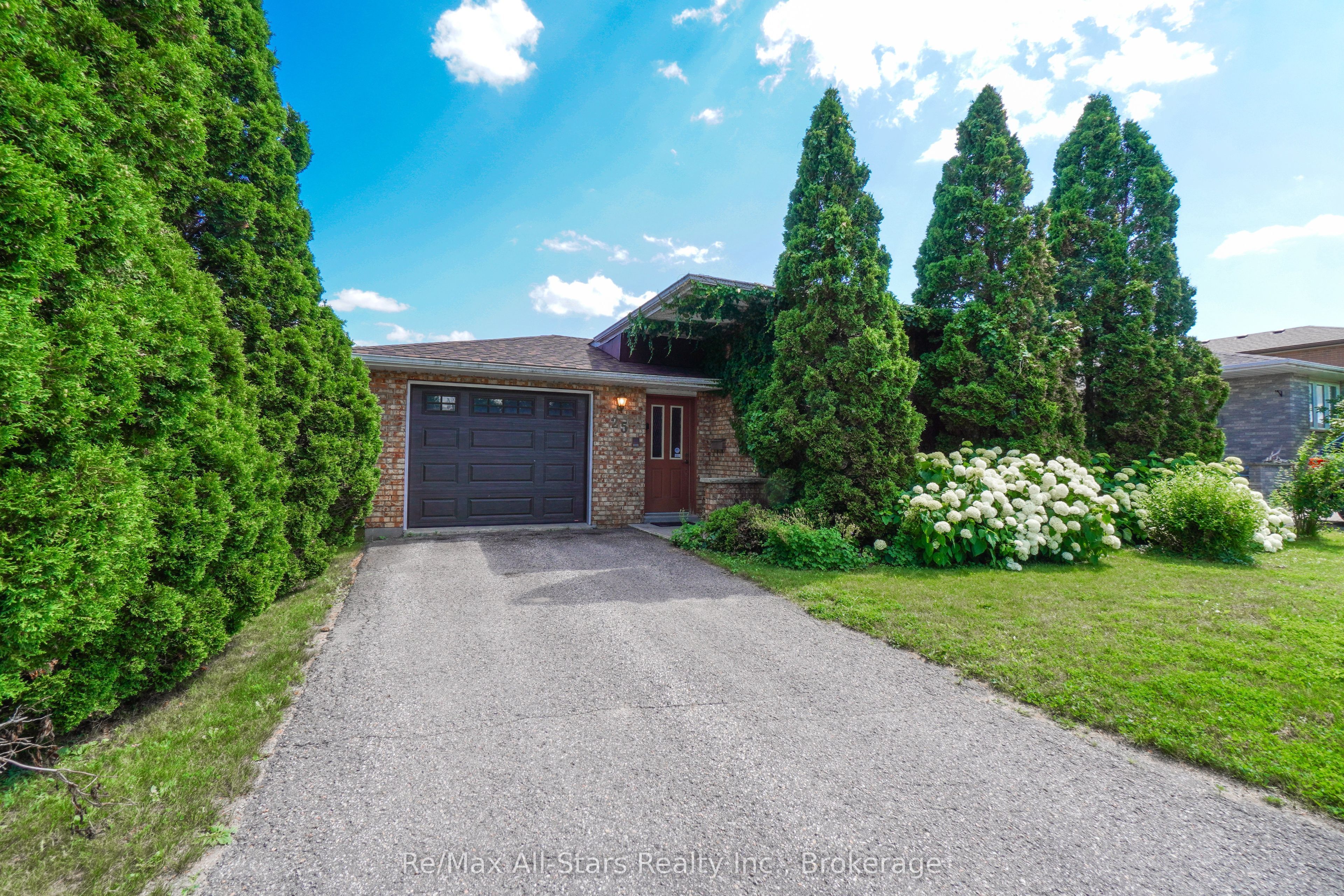 25 Madill Crescent, Kawartha Lakes, ON K9V 5X3 photo 3