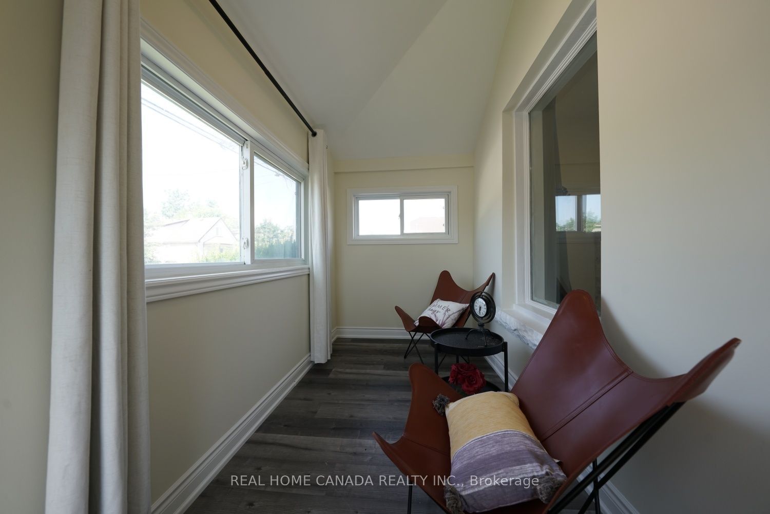 5262 KITCHENER Street, Niagara Falls, ON L2G 1B3 photo 3